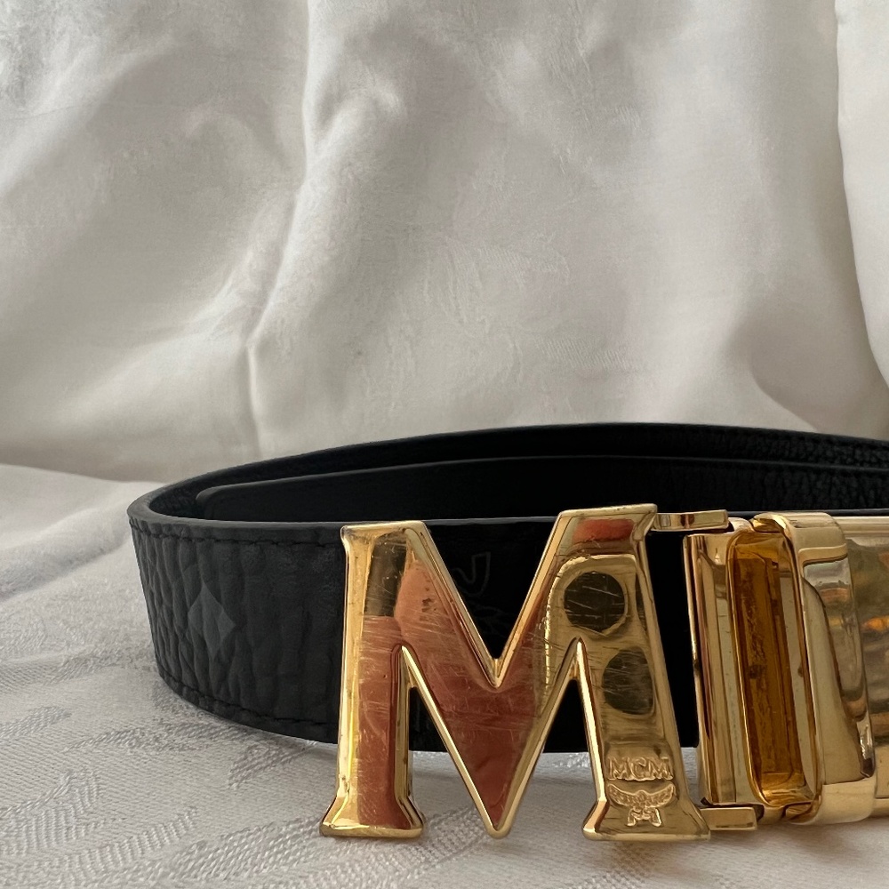 MCM Gold Buckle Claus M Black reversible belt.